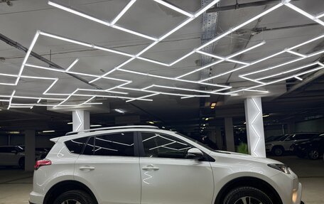 Toyota RAV4, 2015 год, 2 550 000 рублей, 6 фотография