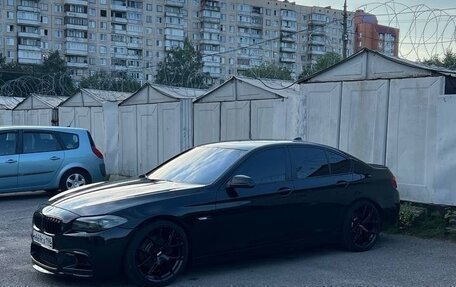 BMW 5 серия, 2010 год, 2 200 000 рублей, 13 фотография