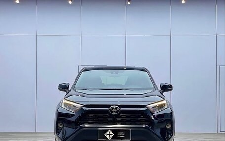 Toyota RAV4, 2020 год, 2 650 000 рублей, 3 фотография