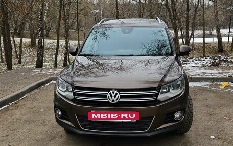 Volkswagen Tiguan I, 2015 год, 1 540 000 рублей, 2 фотография