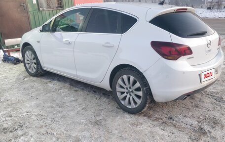 Opel Astra J, 2011 год, 580 000 рублей, 4 фотография