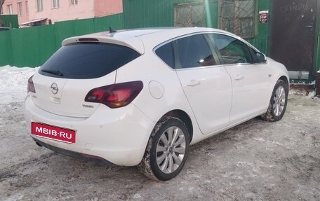 Opel Astra J, 2011 год, 580 000 рублей, 3 фотография