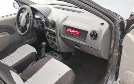 Renault Logan I, 2006 год, 155 000 рублей, 3 фотография