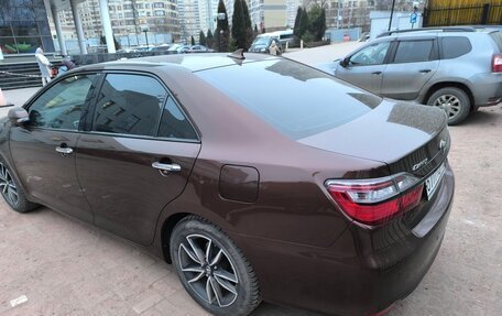 Toyota Camry, 2017 год, 2 800 000 рублей, 4 фотография