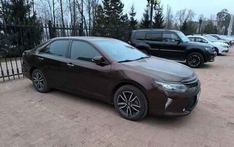 Toyota Camry, 2017 год, 2 800 000 рублей, 9 фотография