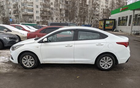 Hyundai Solaris II рестайлинг, 2017 год, 750 000 рублей, 4 фотография