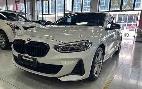 BMW 1 серия, 2020 год, 1 975 000 рублей, 1 фотография