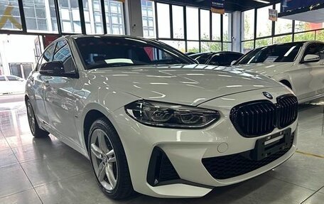 BMW 1 серия, 2020 год, 1 975 000 рублей, 3 фотография