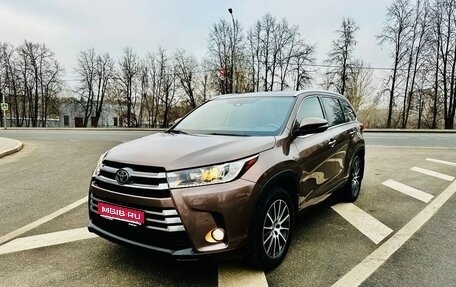 Toyota Highlander III, 2018 год, 4 220 000 рублей, 1 фотография