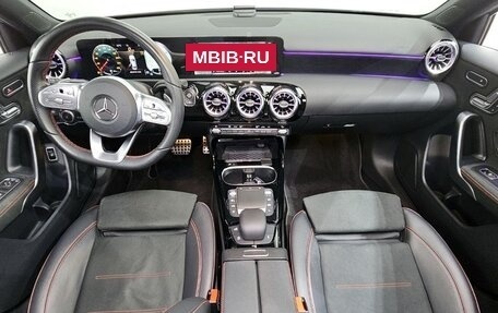 Mercedes-Benz A-Класс AMG, 2021 год, 3 700 000 рублей, 7 фотография