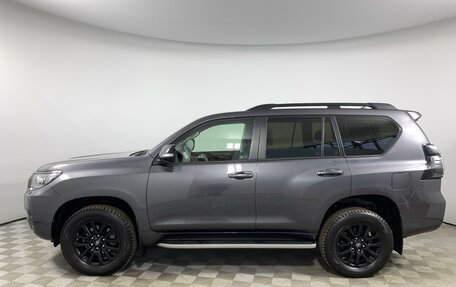 Toyota Land Cruiser Prado 150 рестайлинг 2, 2021 год, 8 000 000 рублей, 8 фотография