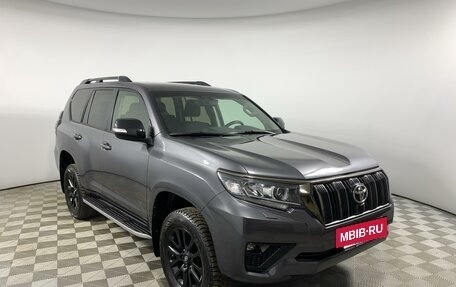 Toyota Land Cruiser Prado 150 рестайлинг 2, 2021 год, 8 000 000 рублей, 3 фотография