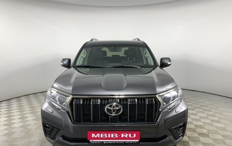 Toyota Land Cruiser Prado 150 рестайлинг 2, 2021 год, 8 000 000 рублей, 2 фотография