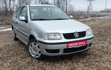 Volkswagen Polo III рестайлинг, 2001 год, 400 000 рублей, 2 фотография