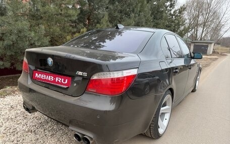 BMW 5 серия, 2004 год, 1 850 000 рублей, 6 фотография