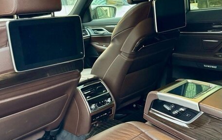 BMW 7 серия, 2016 год, 3 730 000 рублей, 10 фотография