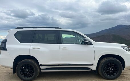 Toyota Land Cruiser Prado 150 рестайлинг 2, 2020 год, 7 200 000 рублей, 4 фотография