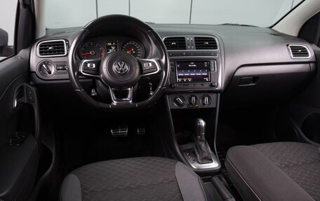 Volkswagen Polo VI (EU Market), 2018 год, 1 339 000 рублей, 6 фотография