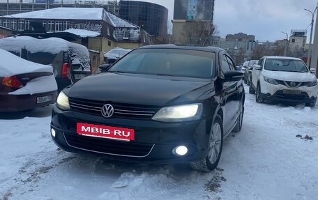 Volkswagen Jetta VI, 2013 год, 930 000 рублей, 2 фотография