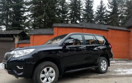 Toyota Land Cruiser Prado 150 рестайлинг 2, 2021 год, 6 900 000 рублей, 6 фотография