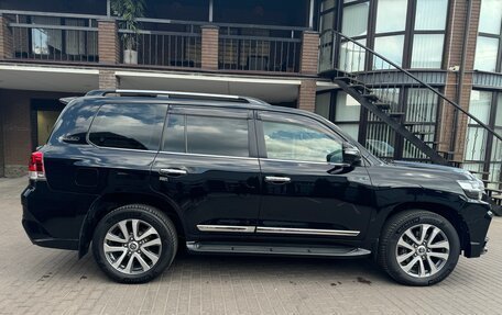 Toyota Land Cruiser 200, 2017 год, 7 750 000 рублей, 14 фотография