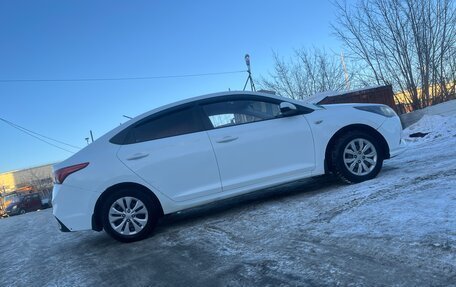 Hyundai Solaris II рестайлинг, 2018 год, 820 000 рублей, 11 фотография