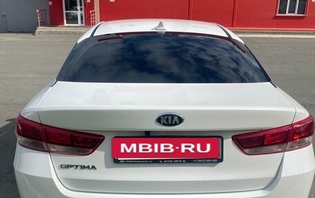 KIA Optima IV, 2017 год, 2 370 000 рублей, 4 фотография