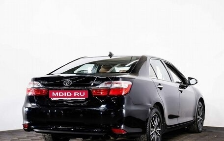 Toyota Camry, 2017 год, 2 125 000 рублей, 6 фотография