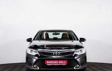 Toyota Camry, 2017 год, 2 125 000 рублей, 2 фотография