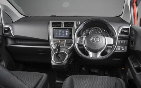 Toyota Ractis II, 2012 год, 1 299 000 рублей, 6 фотография