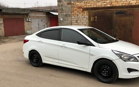 Hyundai Solaris II рестайлинг, 2015 год, 615 000 рублей, 7 фотография