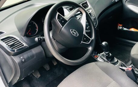 Hyundai Solaris II рестайлинг, 2012 год, 880 000 рублей, 8 фотография