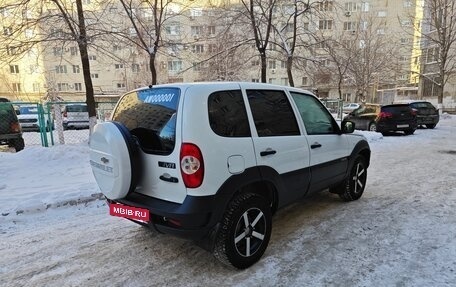 Chevrolet Niva I рестайлинг, 2017 год, 850 000 рублей, 3 фотография