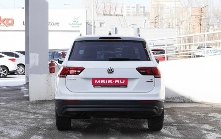 Volkswagen Tiguan II, 2017 год, 2 749 000 рублей, 4 фотография