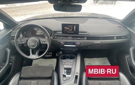 Audi A4, 2018 год, 2 890 000 рублей, 5 фотография