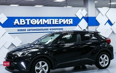 Toyota C-HR I рестайлинг, 2017 год, 2 083 000 рублей, 1 фотография