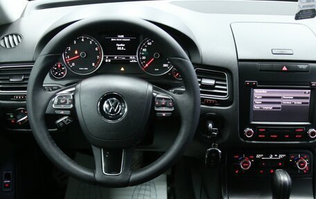 Volkswagen Touareg III, 2011 год, 2 053 000 рублей, 19 фотография