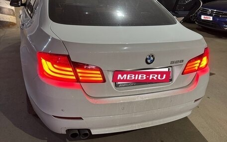 BMW 5 серия, 2012 год, 1 850 000 рублей, 2 фотография