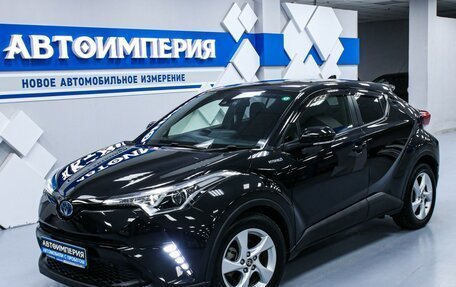 Toyota C-HR I рестайлинг, 2017 год, 2 083 000 рублей, 4 фотография