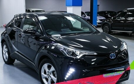 Toyota C-HR I рестайлинг, 2017 год, 2 083 000 рублей, 8 фотография