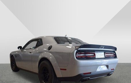 Dodge Challenger III рестайлинг 2, 2023 год, 23 100 000 рублей, 2 фотография