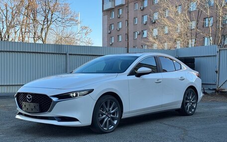 Mazda 3, 2021 год, 1 900 000 рублей, 2 фотография