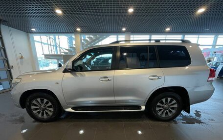 Toyota Land Cruiser 200, 2008 год, 2 740 000 рублей, 6 фотография