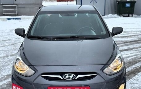 Hyundai Solaris II рестайлинг, 2013 год, 840 000 рублей, 2 фотография