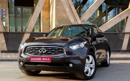 Infiniti FX II, 2011 год, 2 650 000 рублей, 1 фотография