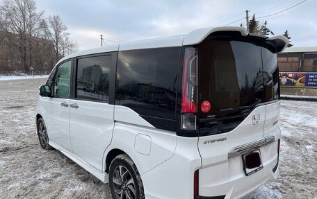 Honda Stepwgn IV, 2016 год, 1 790 000 рублей, 3 фотография