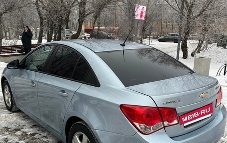 Chevrolet Cruze II, 2010 год, 590 000 рублей, 4 фотография