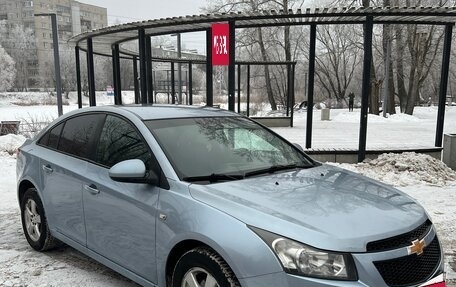 Chevrolet Cruze II, 2010 год, 590 000 рублей, 2 фотография