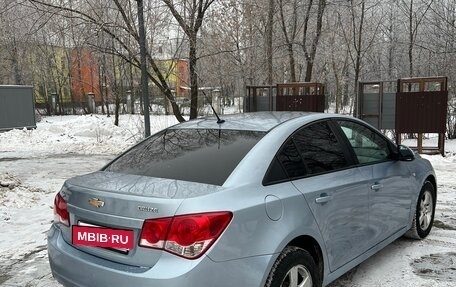 Chevrolet Cruze II, 2010 год, 590 000 рублей, 5 фотография