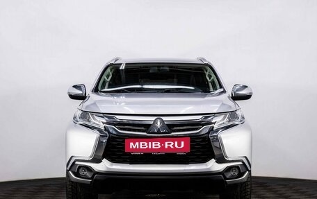 Mitsubishi Pajero Sport III рестайлинг, 2017 год, 2 575 000 рублей, 2 фотография